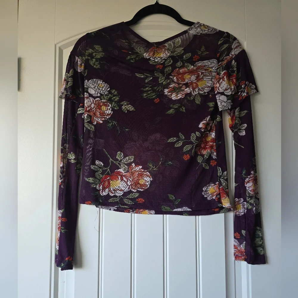 NWT Haute Monde Sheer Floral Blouse Top M Purple Romantic Ruffle Lightweight - Picture 7 of 10